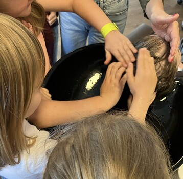 15.06.2026 Besuch der Interessensgruppe Friseur in der Schönheitsecke
