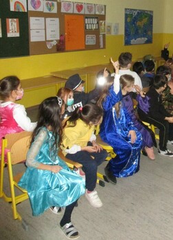25.02.22 Buntes Faschingstreiben im Hort