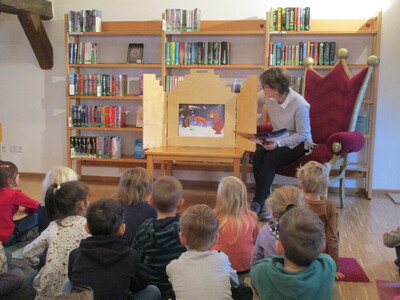 19.11.2021 Große Freude beim Vorlesetag und der Verleihung des Siegels „Buchkindergarten“